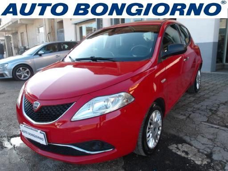 Lancia Ypsilon