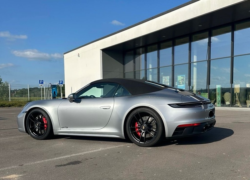 Porsche 992