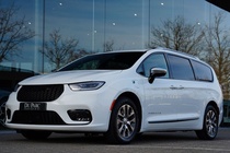 Chrysler Pacifica 2023