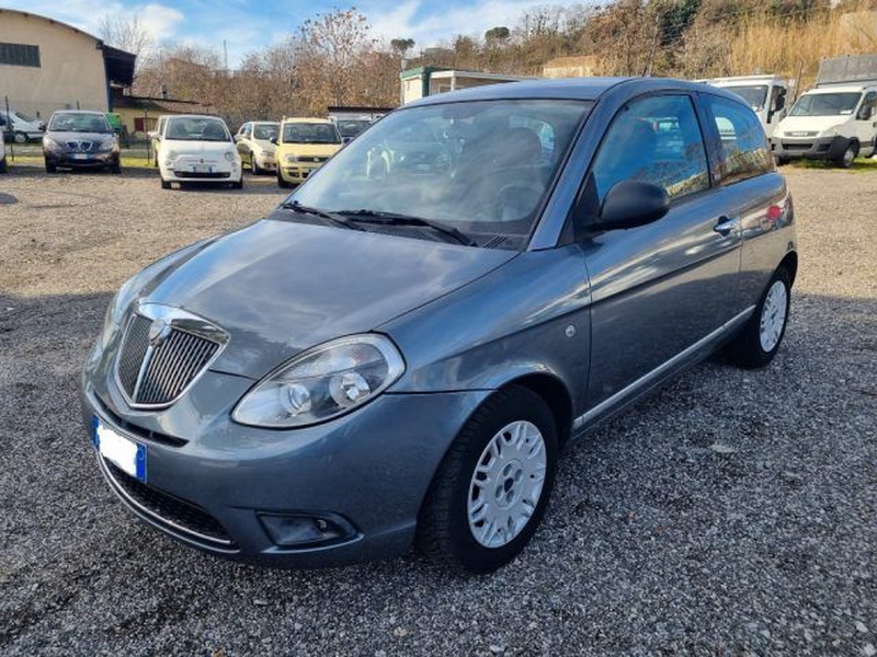 Lancia Ypsilon
