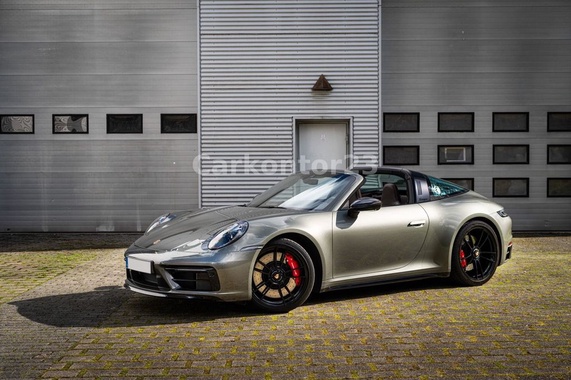 Porsche 992 2023