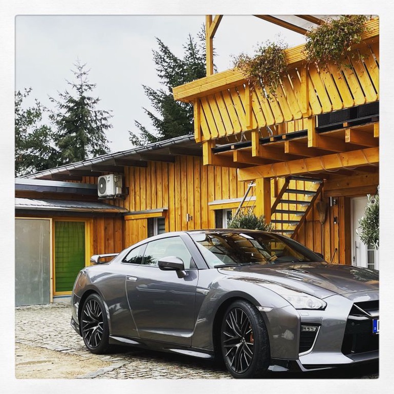 Nissan GT-R