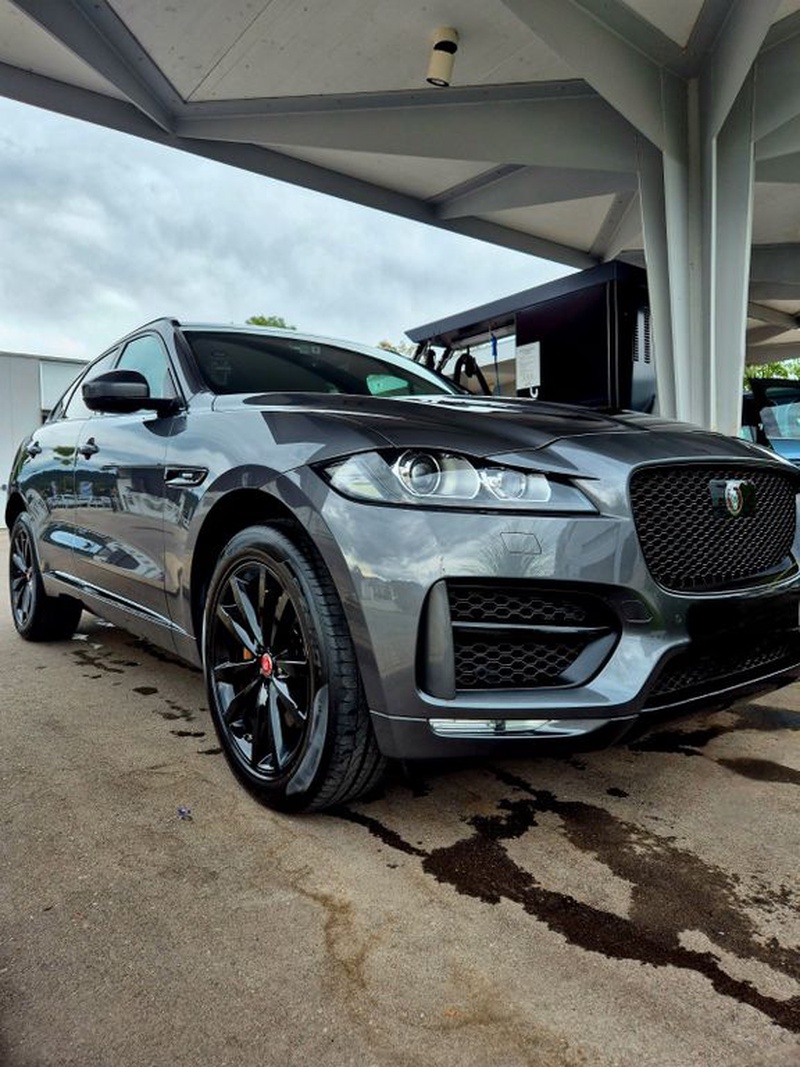 Jaguar F-Pace