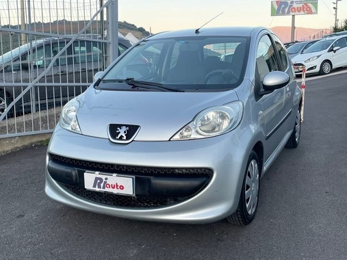 Peugeot 107 2006