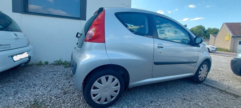 Peugeot 107 2006