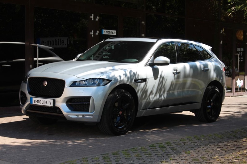 Jaguar F-Pace