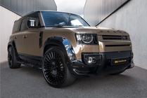 Land Rover Defender 2025