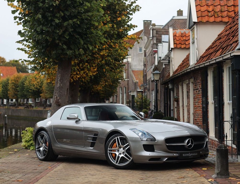 Mercedes-Benz SLS AMG