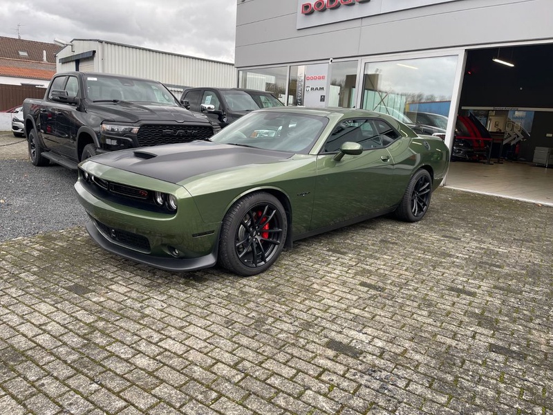 Dodge Challenger