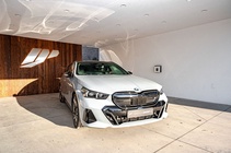 BMW i5 2025