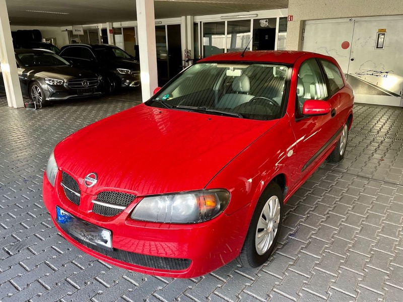 Nissan Almera