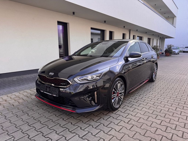 Kia pro cee'd / ProCeed