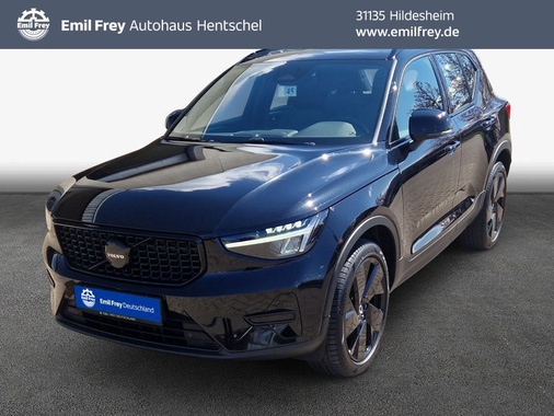 Volvo XC40 2025