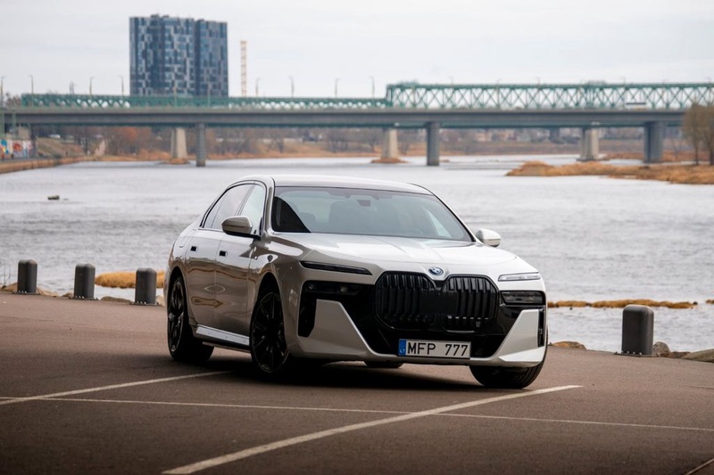 BMW 7 Series