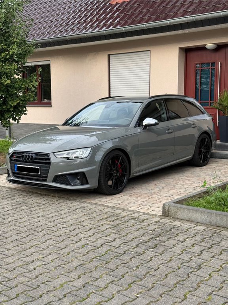 Audi S4