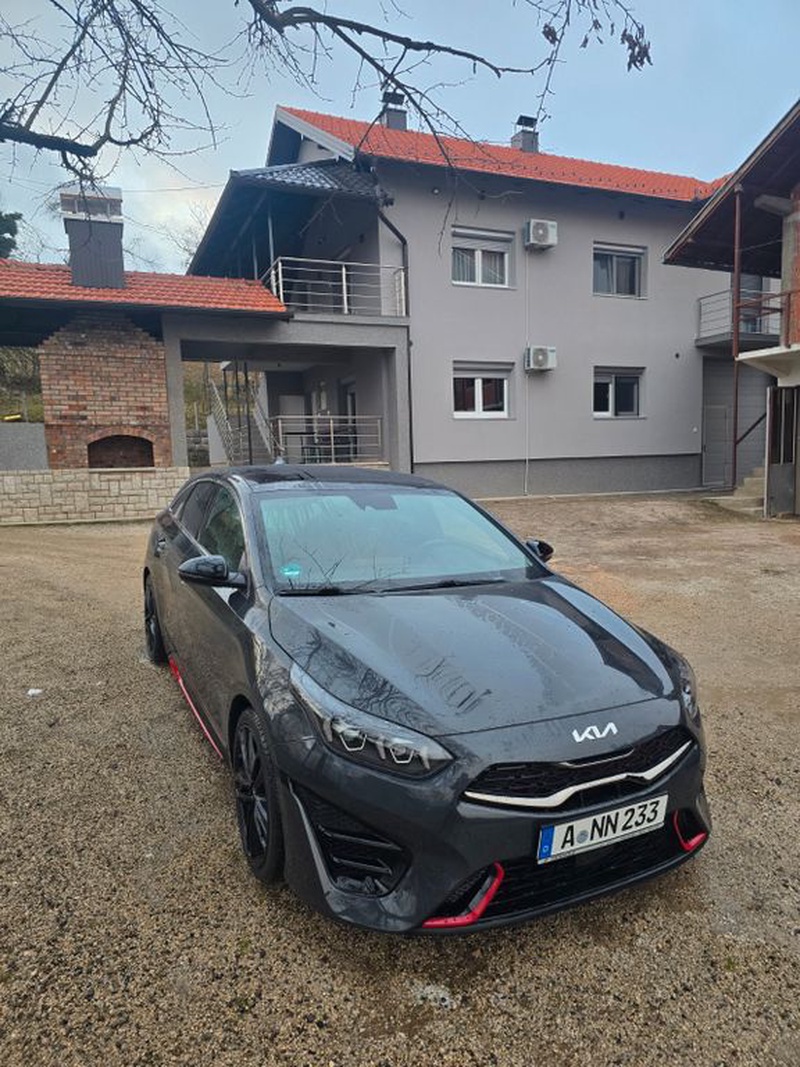 Kia pro cee'd / ProCeed