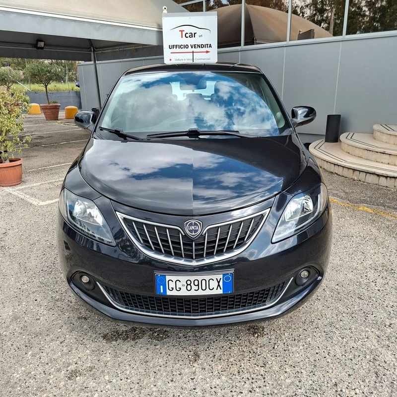 Lancia Ypsilon