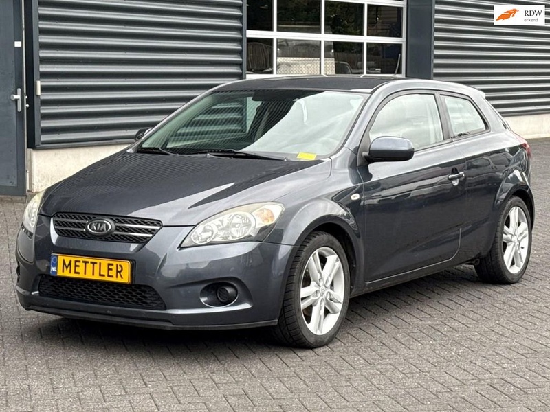 Kia pro cee'd / ProCeed