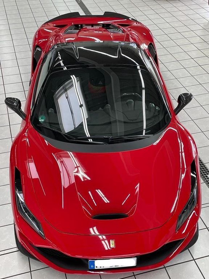 Ferrari F8