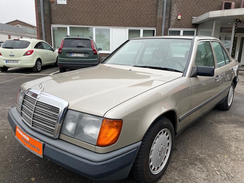 Mercedes-Benz 200