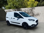 Ford Transit Courier 2020