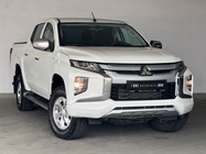 Mitsubishi L200 2021