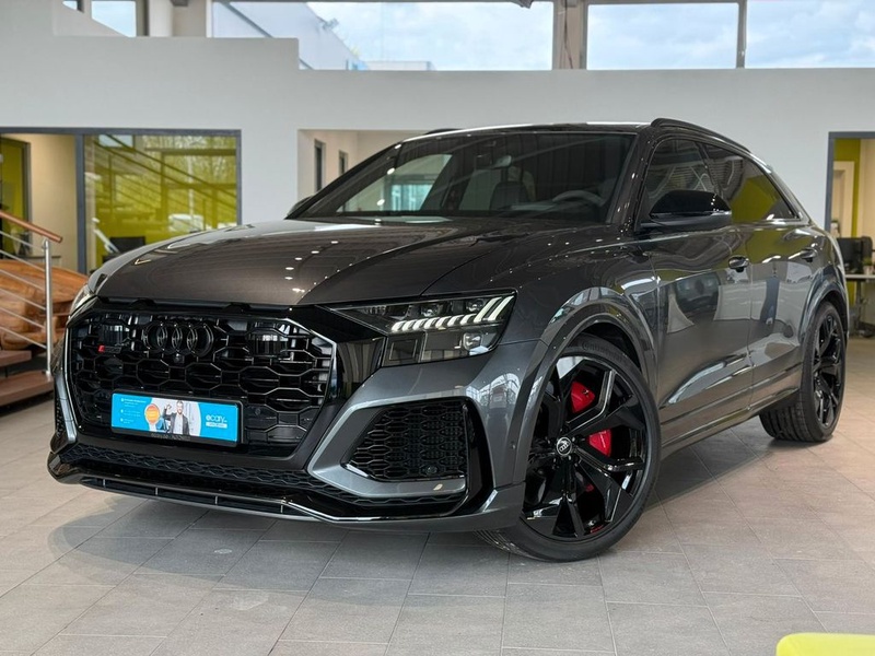 Audi RSQ8