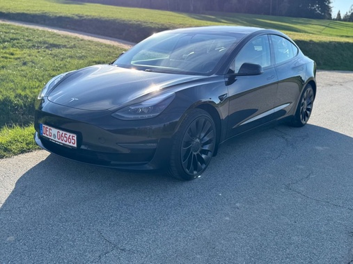 Tesla Model 3 2020