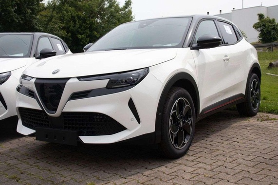 Alfa Romeo Junior 2025