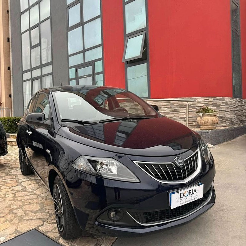 Lancia Ypsilon