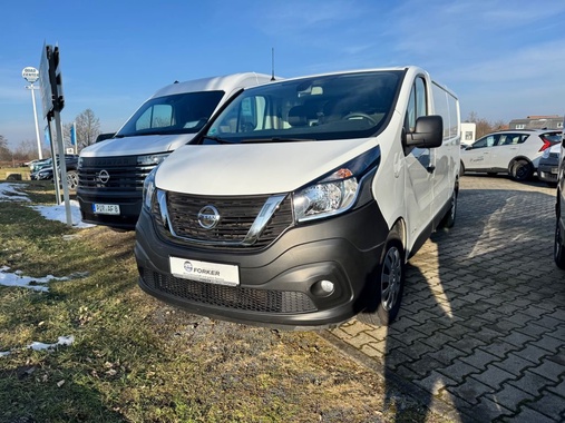 Nissan NV300 2022