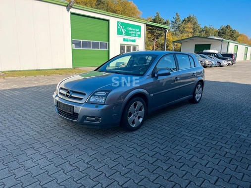 Opel Signum 2003