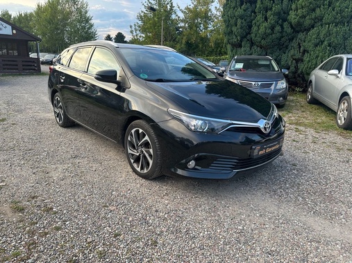 Toyota Auris 2016