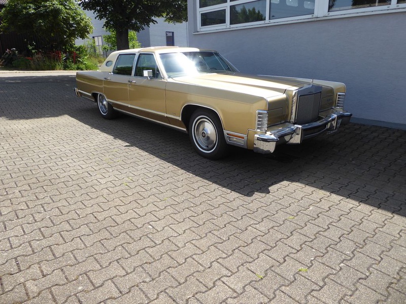 Lincoln Town Car