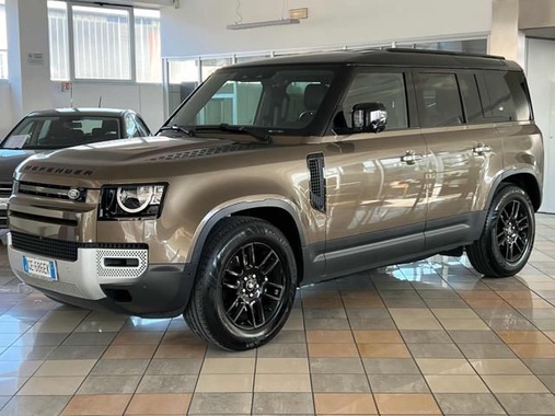 Land Rover Defender 2021