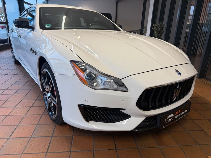 Maserati Quattroporte