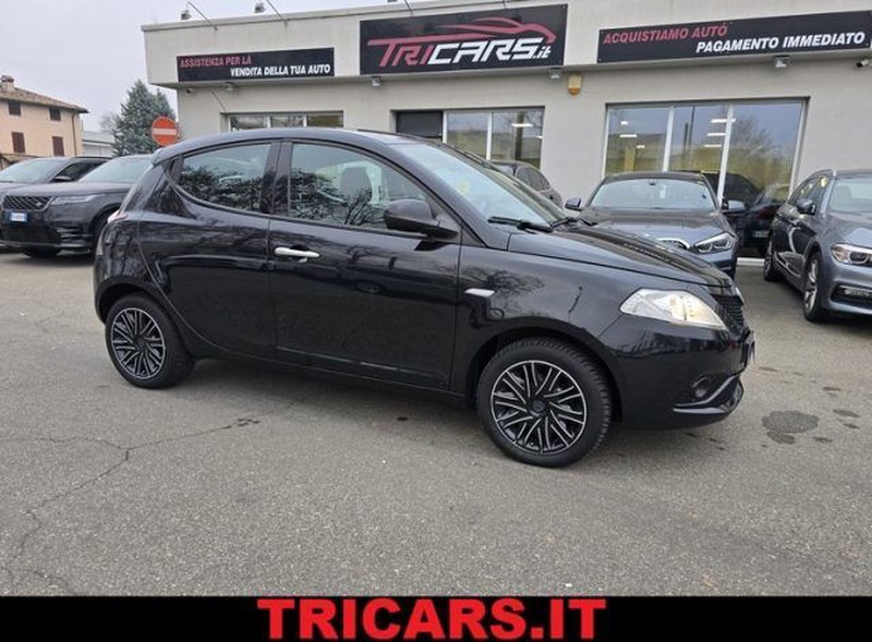 Lancia Ypsilon
