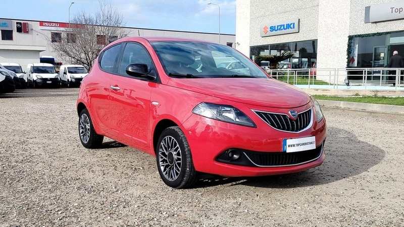 Lancia Ypsilon