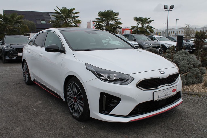 Kia pro cee'd / ProCeed