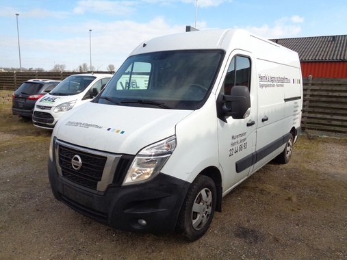 Nissan NV400 2020