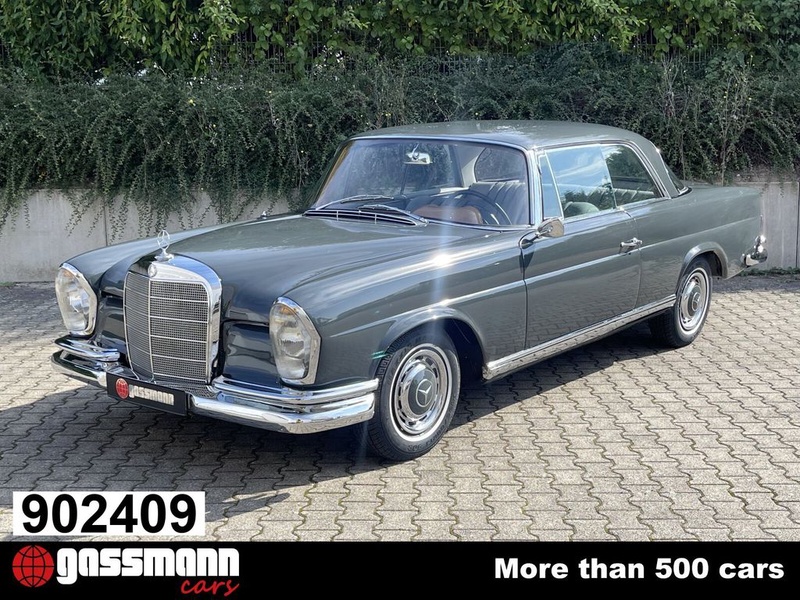 Mercedes-Benz 220