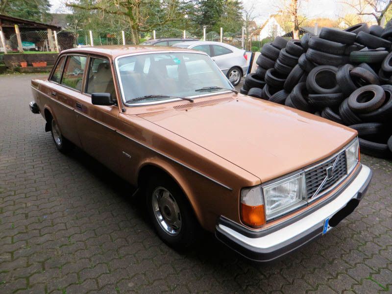 Volvo 244
