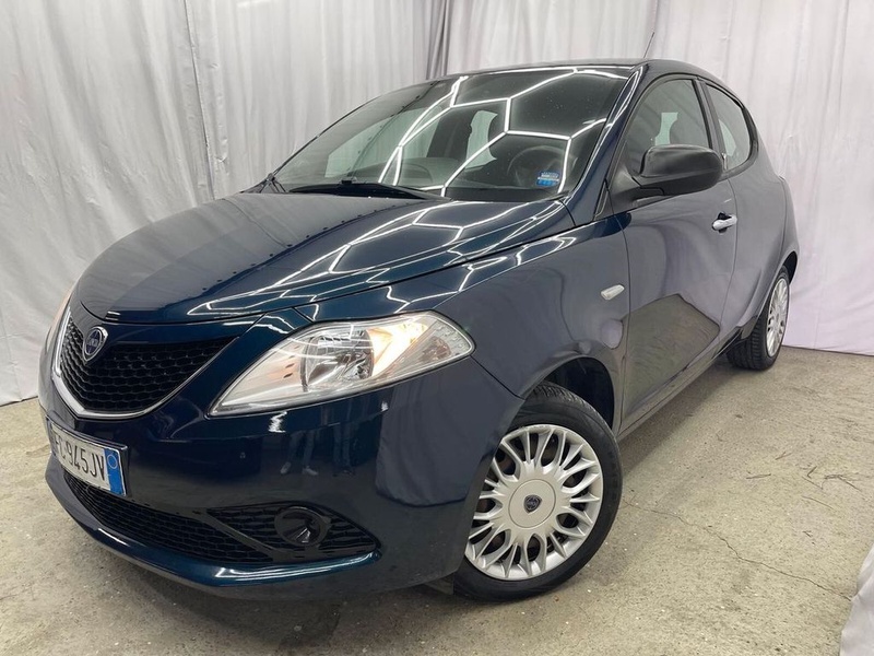 Lancia Ypsilon