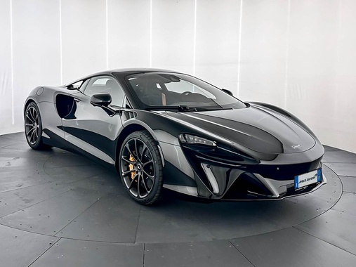 McLaren Artura 2026