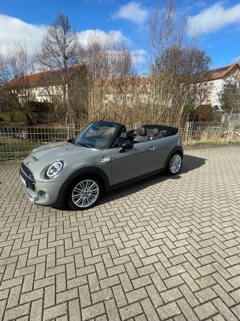 MINI Cabrio