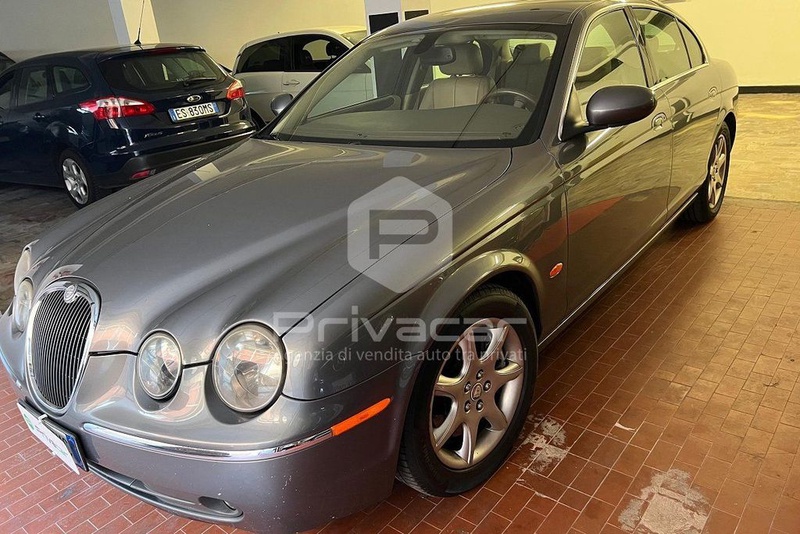 Jaguar S-TYPE