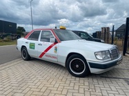 Mercedes-Benz 200 1985