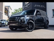 Land Rover Defender 2024