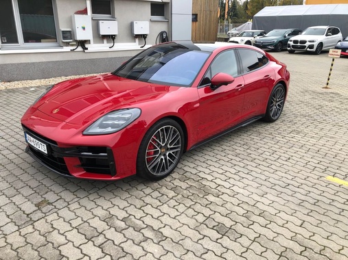 Porsche Panamera 2024
