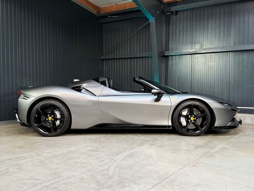Ferrari SF90 2024